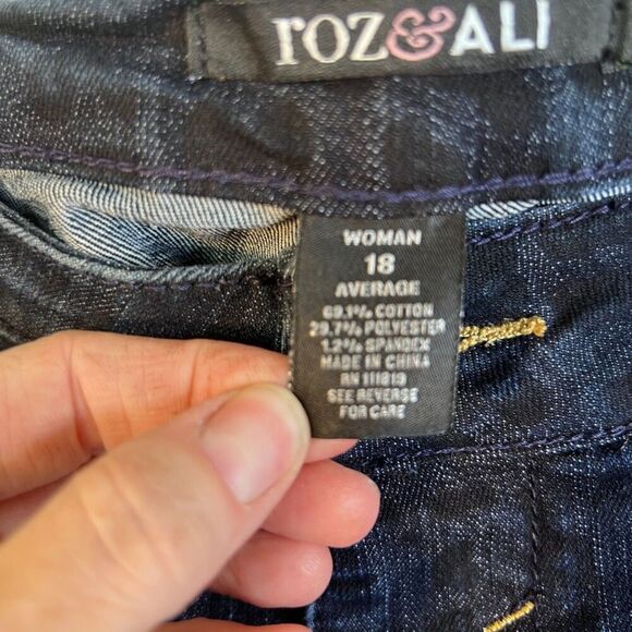Roz & Ali Animal Print Dark Wash Denim Blue Jeans Straight Leg Size 18 - Picture 6 of 8